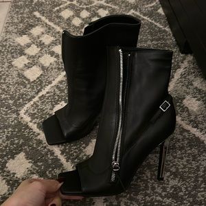 Brand new Nine West open toe boot
